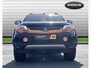 Used 2018 Mitsubishi L200 Barbarian Svp Ii Diamond Black - Interior and Exterior details 8