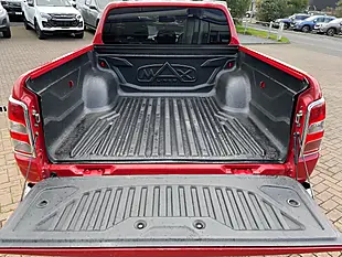 Used 2018 Mitsubishi L200 Dc Barbarian Red - Interior and Exterior details 10