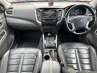Used 2018 Mitsubishi L200 Dc Barbarian Red - Interior and Exterior details 15