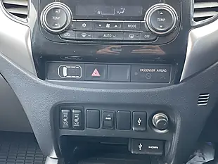 Used 2018 Mitsubishi L200 Dc Barbarian Red - Interior and Exterior details 17