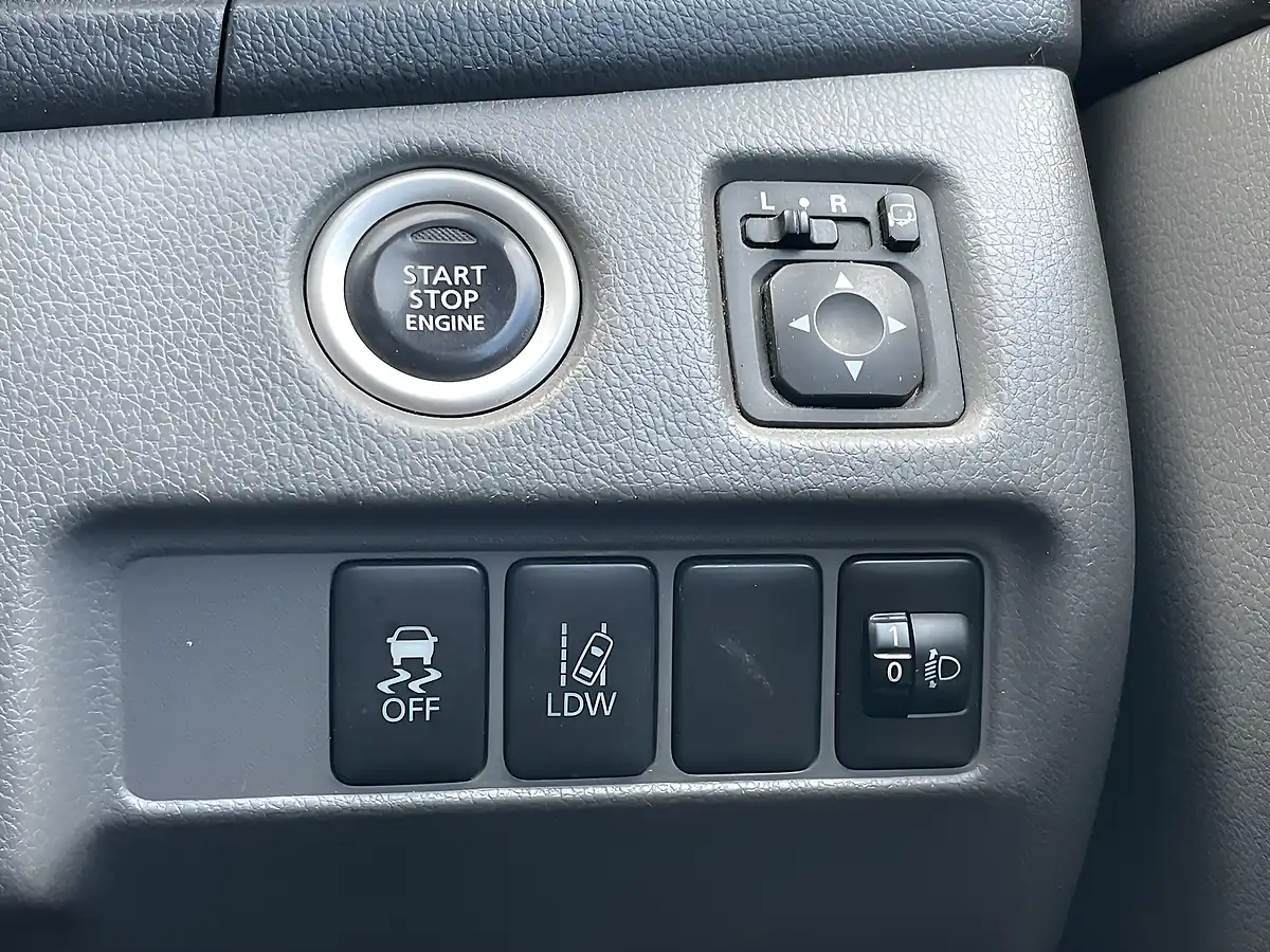 Used 2018 Mitsubishi L200 Dc Barbarian Red - Interior and Exterior details 19