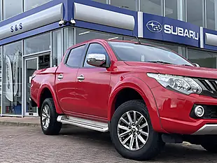 Used 2018 Mitsubishi L200 Dc Barbarian Red - Interior and Exterior details 2
