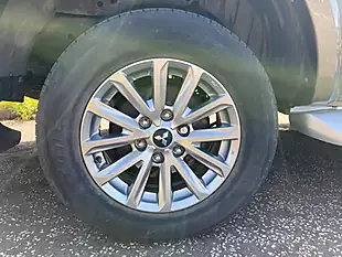 Used 2018 Mitsubishi L200 Dc Warrior Green - Interior and Exterior details 10