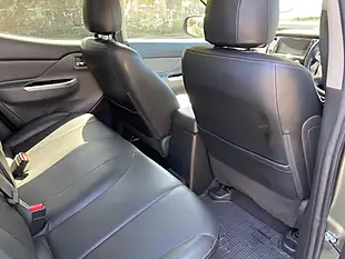 Used 2018 Mitsubishi L200 Dc Warrior Green - Interior and Exterior details 12