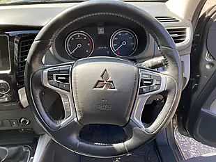 Used 2018 Mitsubishi L200 Dc Warrior Green - Interior and Exterior details 17
