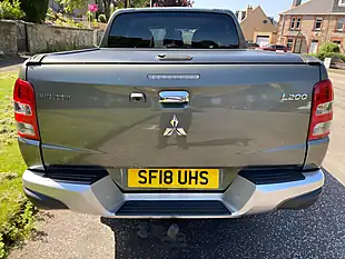 Used 2018 Mitsubishi L200 Dc Warrior Green - Interior and Exterior details 4