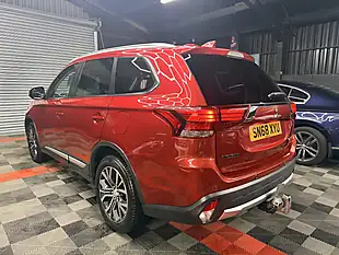 Used 2018 Mitsubishi Outlander 3 Red - Interior and Exterior details 10