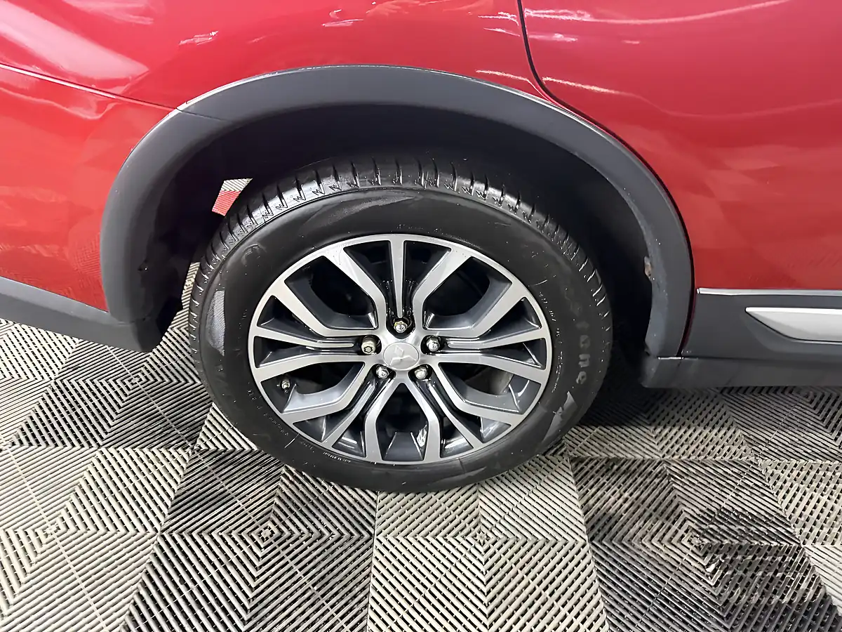 Used 2018 Mitsubishi Outlander 3 Red - Interior and Exterior details 13