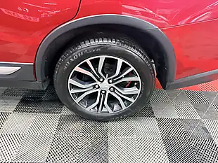 Used 2018 Mitsubishi Outlander 3 Red - Interior and Exterior details 14