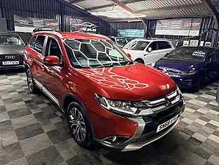 Used 2018 Mitsubishi Outlander 3 Red - Interior and Exterior details 3