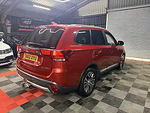 Used 2018 Mitsubishi Outlander 3 Red - Interior and Exterior details 7