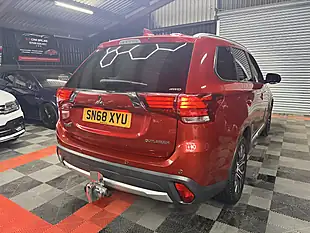 Used 2018 Mitsubishi Outlander 3 Red - Interior and Exterior details 9
