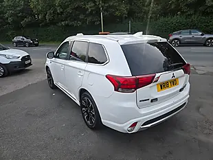 Used 2018 Mitsubishi Outlander 3h Commercial Auto White - Interior and Exterior details 7