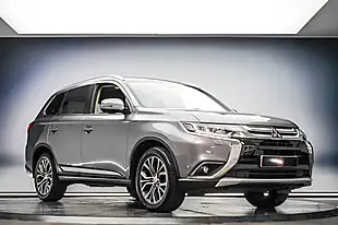 Used 2018 Mitsubishi Outlander 4 Atlantic Grey - Interior and Exterior details 5