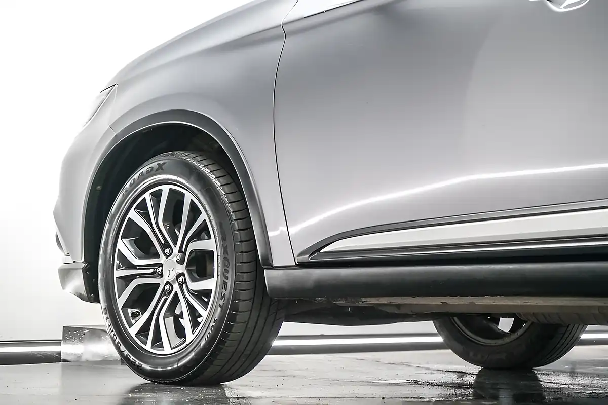 Used 2018 Mitsubishi Outlander 4 Atlantic Grey - Interior and Exterior details 8