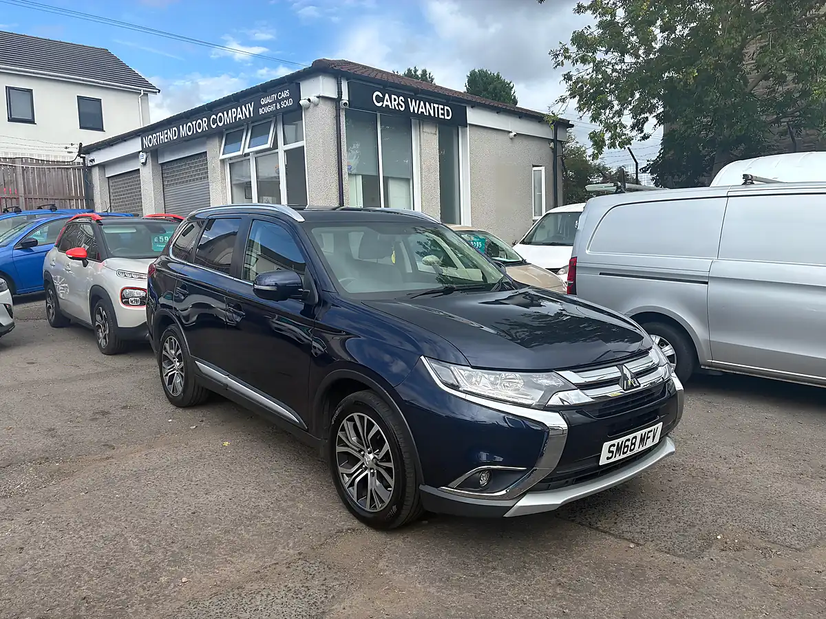 Used 2018 Mitsubishi Outlander 4 Blue - Front View