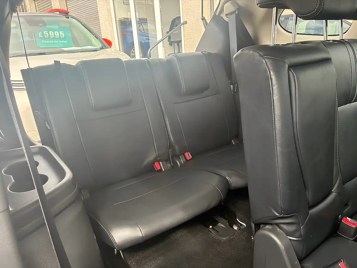 Used 2018 Mitsubishi Outlander 4 Blue - Interior and Exterior details 17