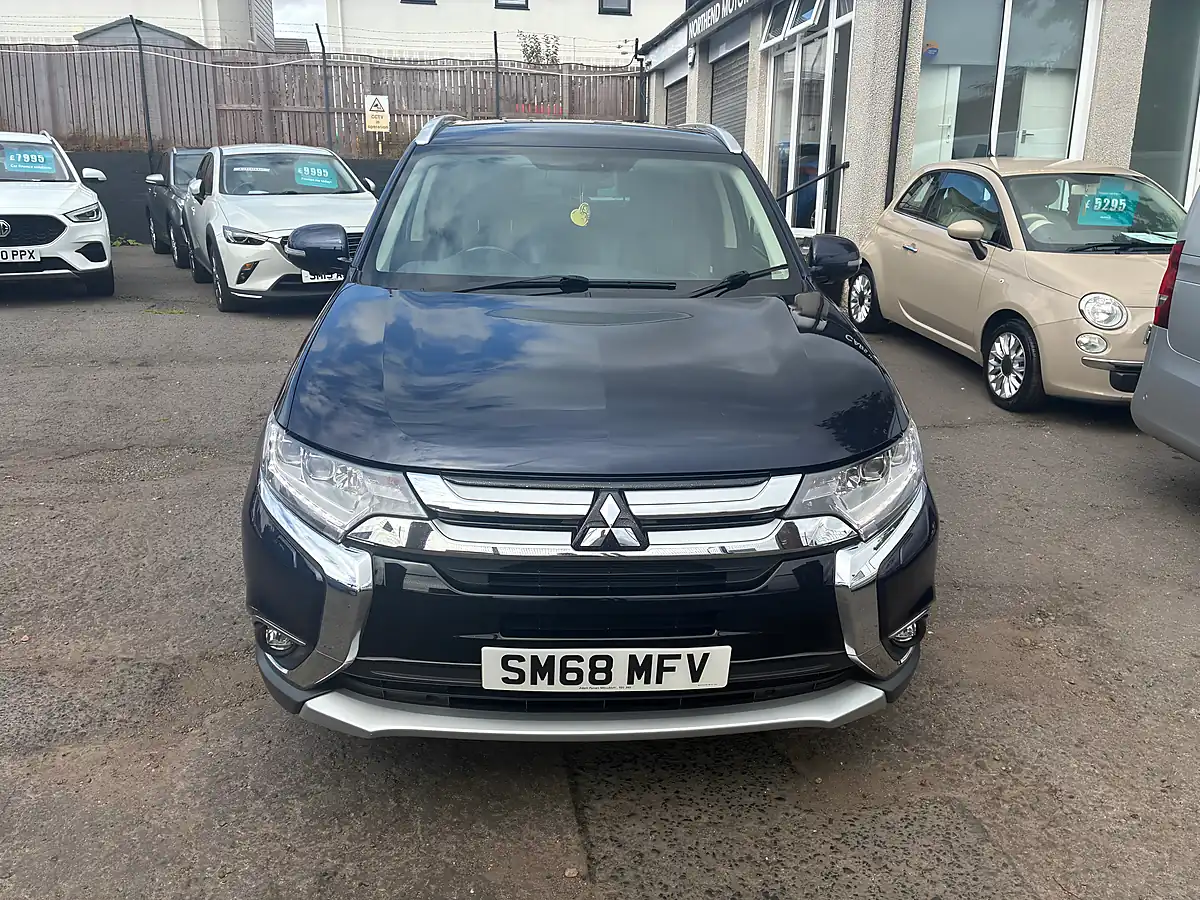 Used 2018 Mitsubishi Outlander 4 Blue - Interior and Exterior details 8