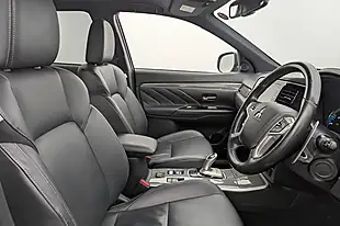 Used 2018 Mitsubishi Outlander 4h Grey - Interior and Exterior details 3