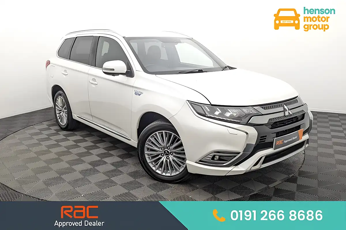 Used 2018 Mitsubishi Outlander 4h White - Front View