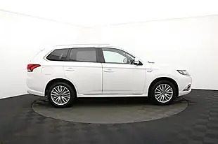 Used 2018 Mitsubishi Outlander 4h White - Interior and Exterior details 2