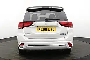 Used 2018 Mitsubishi Outlander 4h White - Interior and Exterior details 5