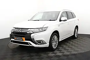Used 2018 Mitsubishi Outlander 4h White - Interior and Exterior details 7