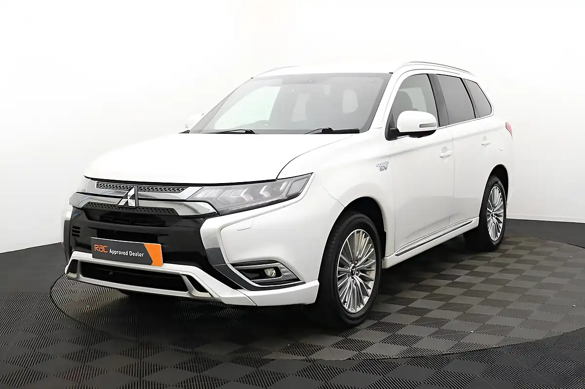 Used 2018 Mitsubishi Outlander 4h White - Interior and Exterior details 7