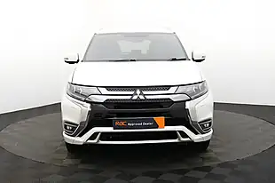 Used 2018 Mitsubishi Outlander 4h White - Interior and Exterior details 8