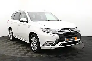 Used 2018 Mitsubishi Outlander 4h White - Interior and Exterior details 9