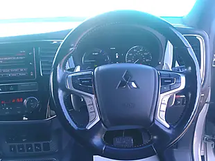 Used 2018 Mitsubishi Outlander 4hs Silver - Interior and Exterior details 13