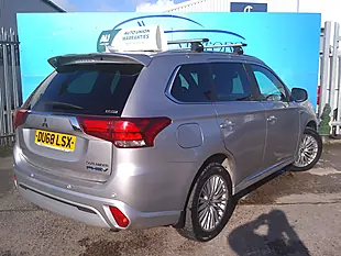 Used 2018 Mitsubishi Outlander 4hs Silver - Interior and Exterior details 6