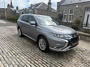 Used 2018 Mitsubishi Outlander Atlantic Grey - Interior and Exterior details 13