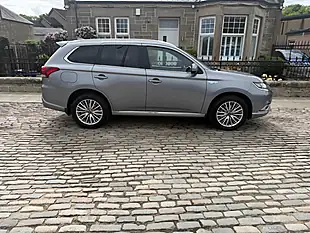 Used 2018 Mitsubishi Outlander Atlantic Grey - Interior and Exterior details 17