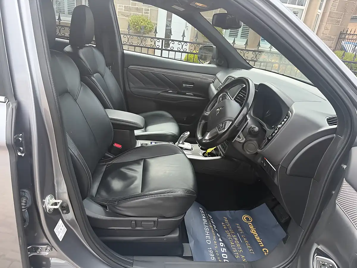 Used 2018 Mitsubishi Outlander Atlantic Grey - Interior and Exterior details 2