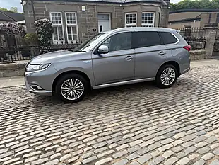 Used 2018 Mitsubishi Outlander Atlantic Grey - Interior and Exterior details 5