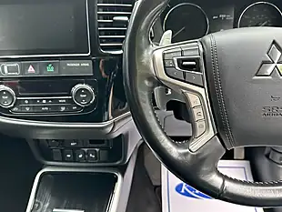 Used 2018 Mitsubishi Outlander Black - Interior and Exterior details 16