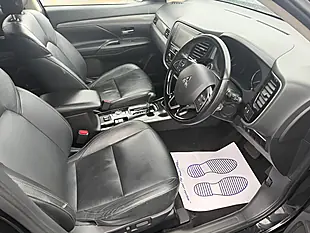 Used 2018 Mitsubishi Outlander Black - Interior and Exterior details 13