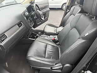 Used 2018 Mitsubishi Outlander Black - Interior and Exterior details 14