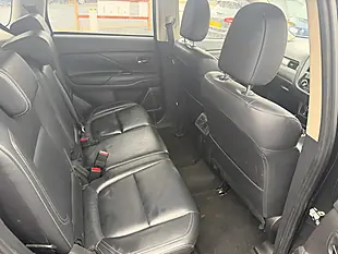 Used 2018 Mitsubishi Outlander Black - Interior and Exterior details 15