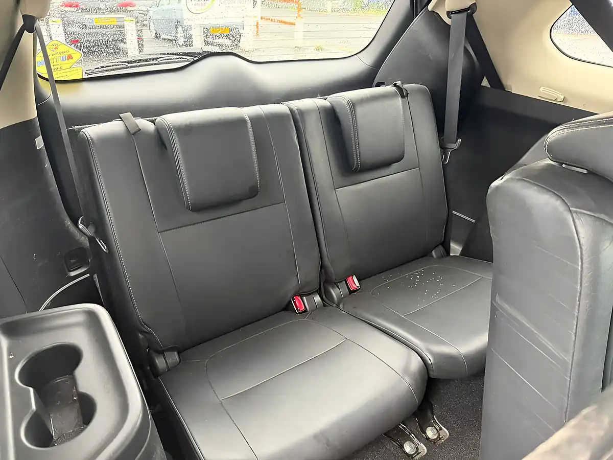 Used 2018 Mitsubishi Outlander Black - Interior and Exterior details 16