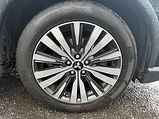 Used 2018 Mitsubishi Outlander Black - Interior and Exterior details 18