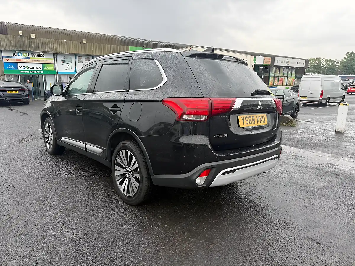 Used 2018 Mitsubishi Outlander Black - Interior and Exterior details 19