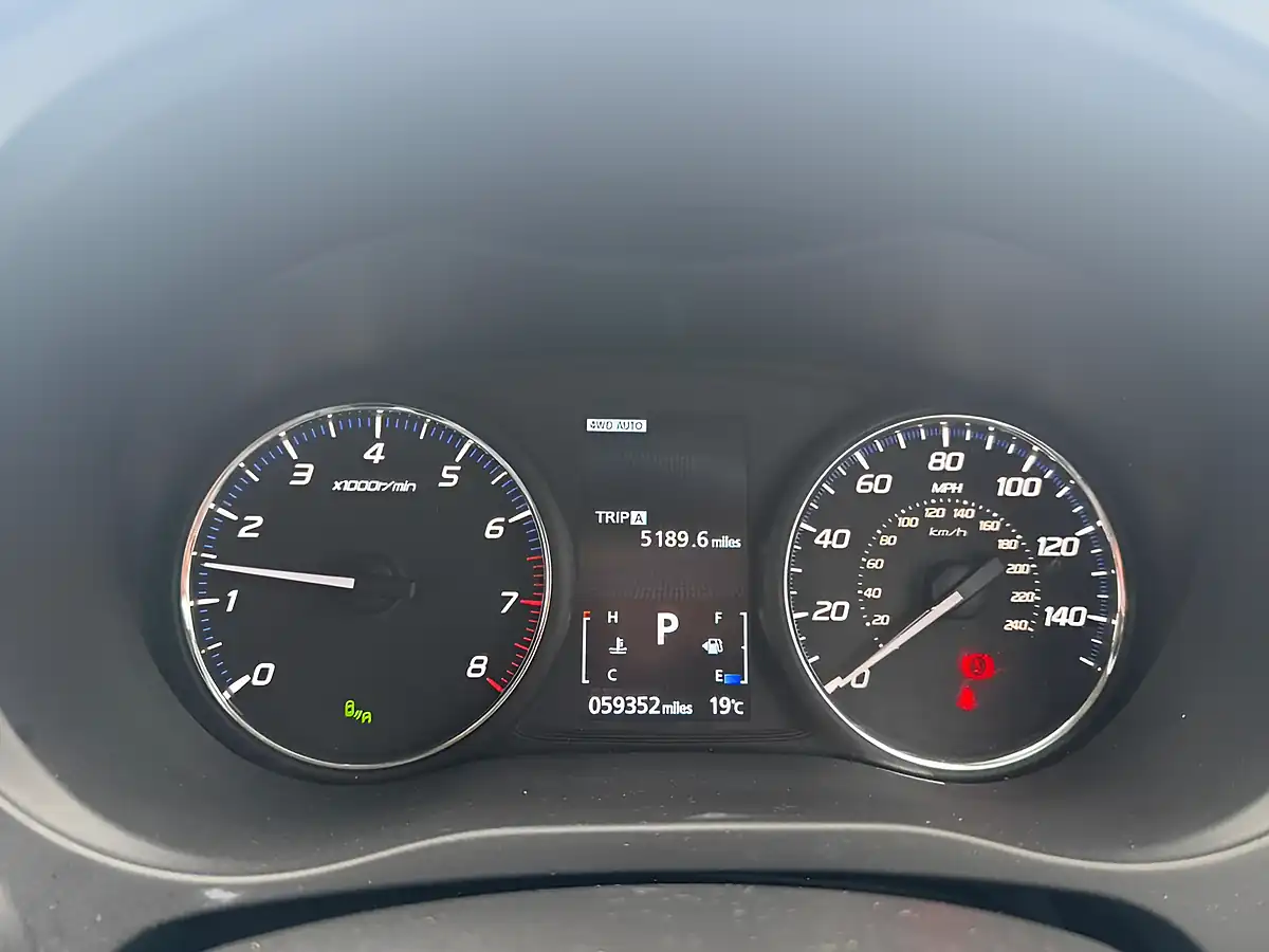 Used 2018 Mitsubishi Outlander Black - Interior and Exterior details 3