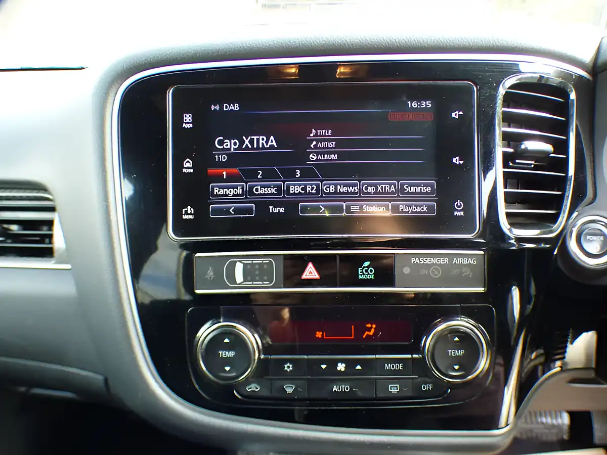 Used 2018 Mitsubishi Outlander Grey - Interior and Exterior details 13