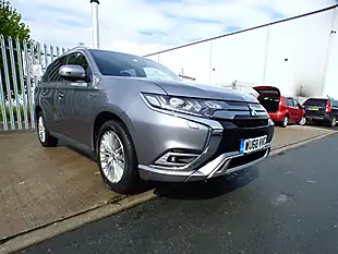 Used 2018 Mitsubishi Outlander Grey - Interior and Exterior details 4