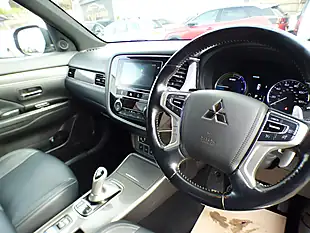 Used 2018 Mitsubishi Outlander Grey - Interior and Exterior details 5