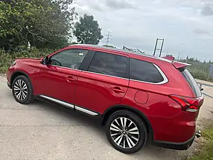 Used 2018 Mitsubishi Outlander Ls Red - Interior and Exterior details 15