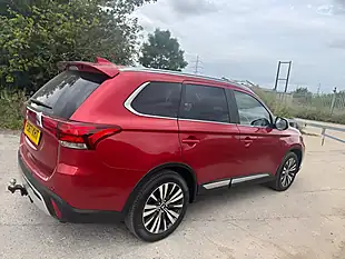 Used 2018 Mitsubishi Outlander Ls Red - Interior and Exterior details 16