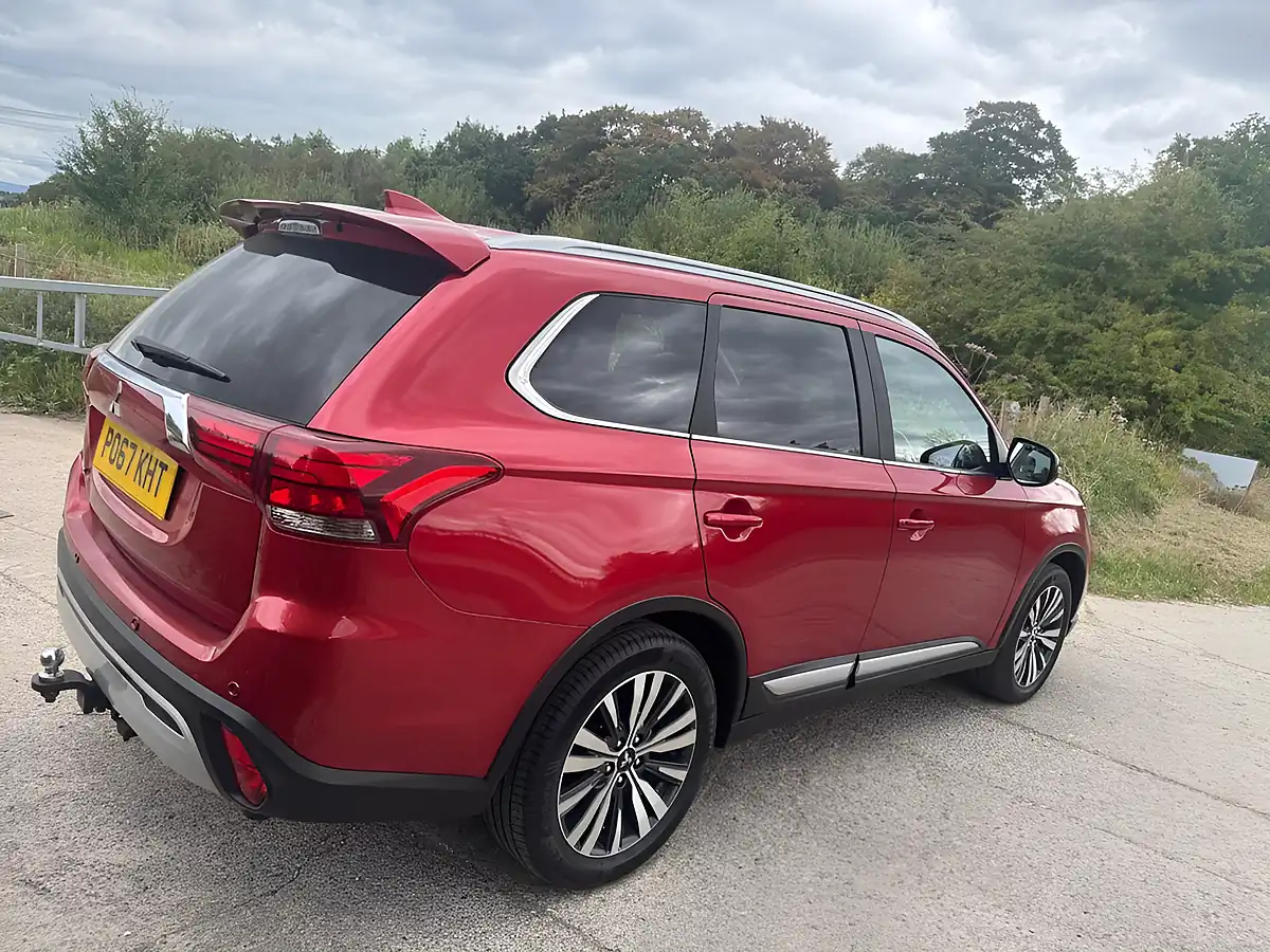 Used 2018 Mitsubishi Outlander Ls Red - Interior and Exterior details 4